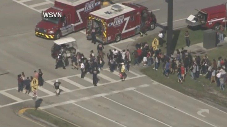 Reportan tiroteo en una escuela en EU