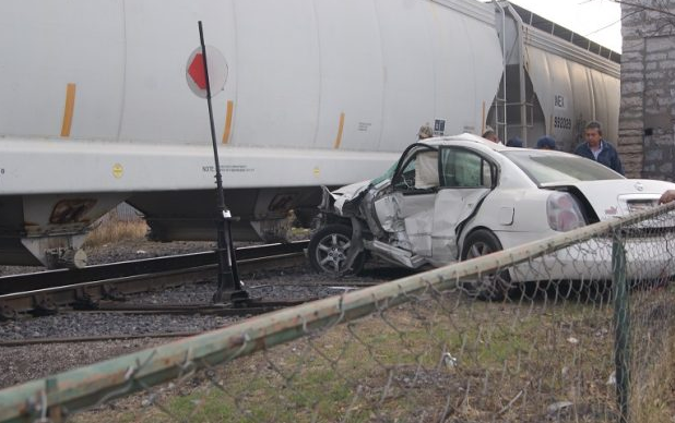 Tren embiste a mujer en Sabinas