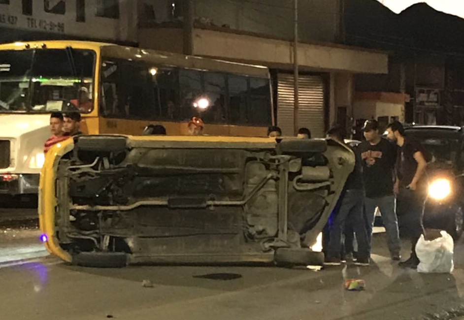 Se registra aparatoso choque en Saltillo