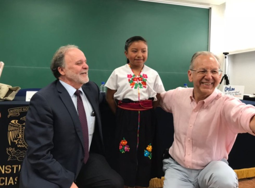 Niña chiapaneca de ocho años gana un premio de ciencia de la UNAM