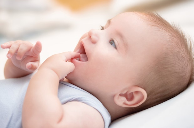 Leche materna en los primeros seis meses, vital para la salud de bebés