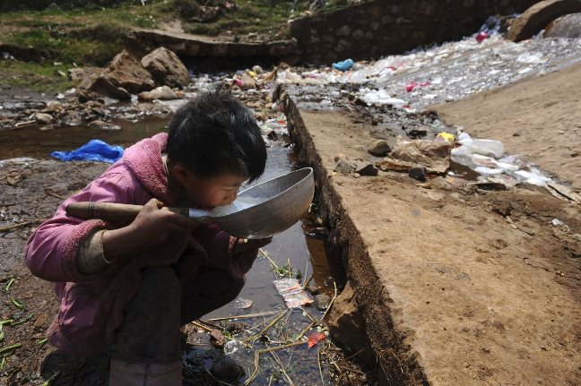 Más de dos mil millones de personas carecen de agua potable: ONU