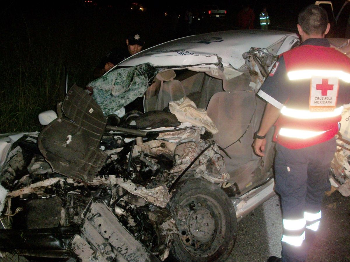 Accidente carretero deja cinco muertos y cinco lesionados en Guerrero