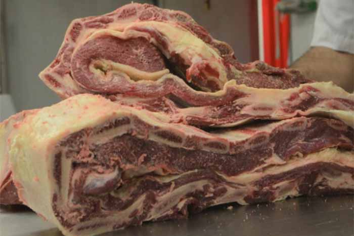 Estalla escándalo por venta de carne congelada hace 12 años en Europa