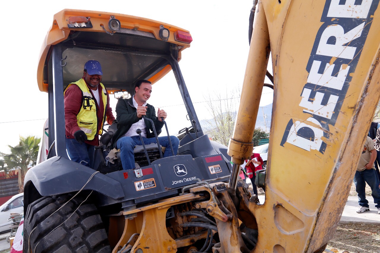 Inicia Manolo Jiménez programa <br>de rehabilitación de plazas públicas