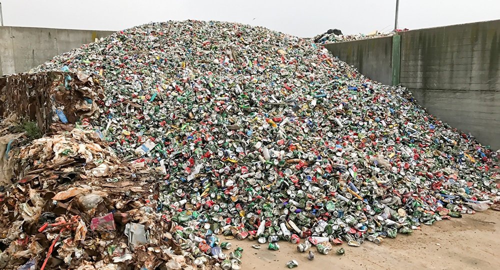 Científicos rusos descubren cómo repostar vehículos con latas