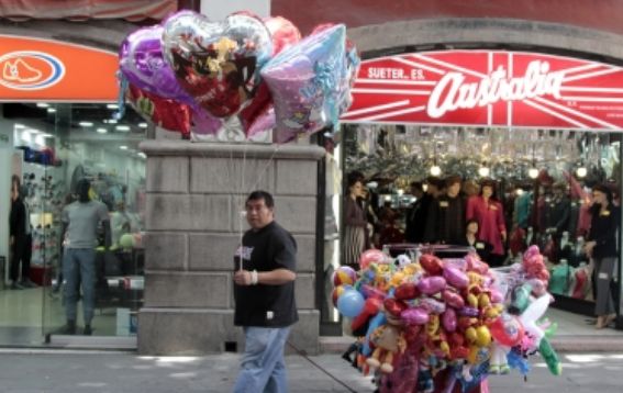 Ventas de comercio en Valle de Texas aumentan por compradores mexicanos