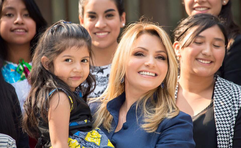 Destaca Angélica Rivera de Peña la fuerza de la mujer mexicana