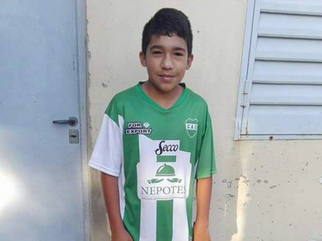 Policías le dan tiro de gracia a niño de 14 años en Argentina