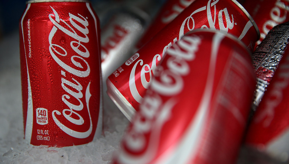 Coca-Cola creará su primera bebida con alcohol