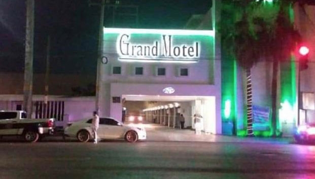 Encuentran a pareja sin vida en motel de NL