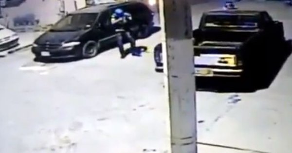 VIDEO: Sicarios disparan contra varios domicilios en Guanajuato