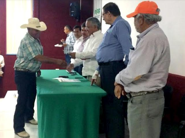 Productores de la Laguna reciben 1.2 mdp por seguro catastrófico ante desastre natural