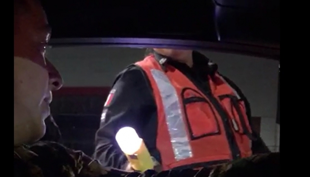 VIDEO: Escapa ebrio de antialcohólica en NL