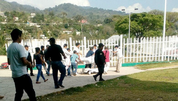 Emboscan a policías y empleados de Prospera; tres muertos