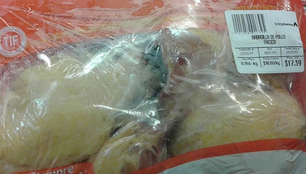 Niña de 8 años muere por comer pollo descompuesto