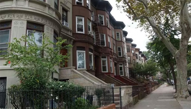 Niño de 11 años acuchilla a su hermano para ser hijo único