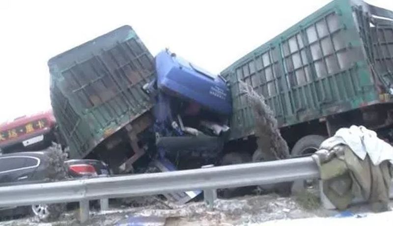 Mueren 32 turistas chinos en accidente vial en Corea del Norte