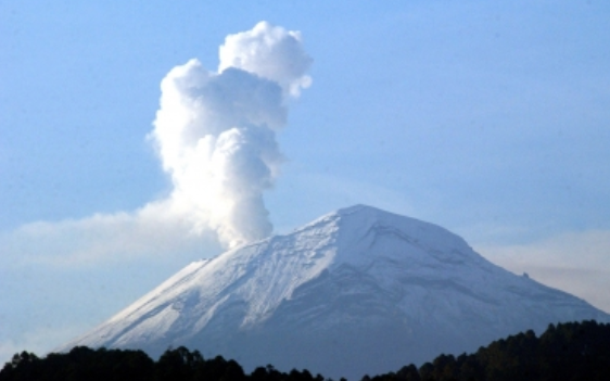 Actividad del Popocatépetl continúa de baja intensidad