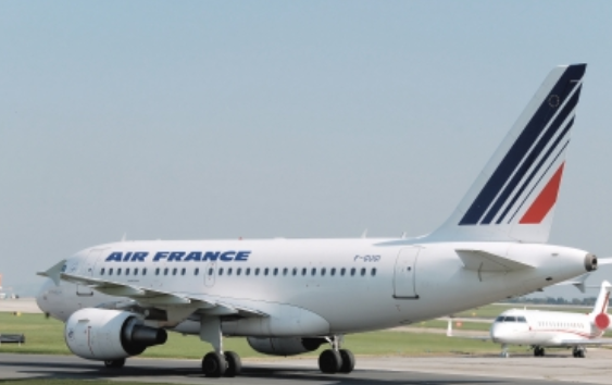 Air France cambia vuelos por eventual bombardeo de Siria