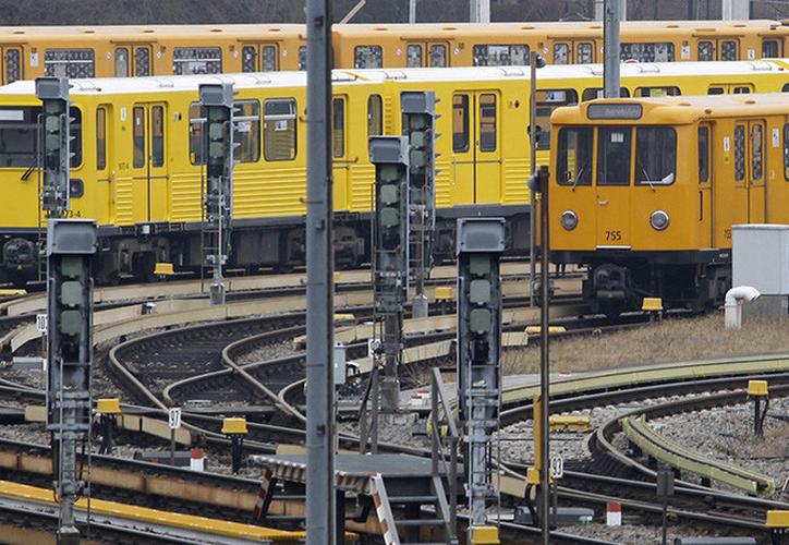 Decenas de heridos deja choque de dos trenes subterráneos en Alemania