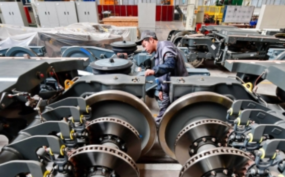 China mantiene confrontación comercial con EUA