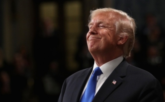 Demócratas demandarán a Trump ante Corte Suprema por censo