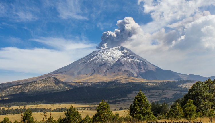 Volcán Popocatépetl emite 95 exhalaciones y tres explosiones