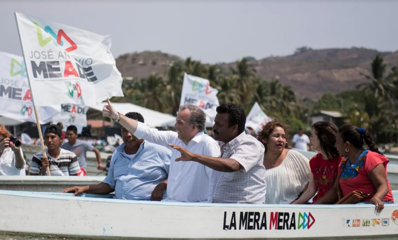 Meade presentó el programa Avanzar Contigo en su vertiente dirigida a pescadores