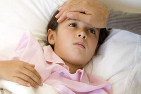 Menores y adolescentes, vulnerables ante la meningitis