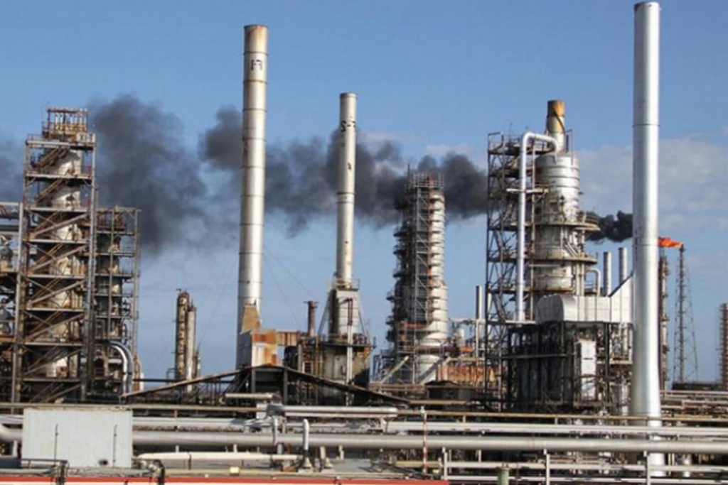Advierte experto que Petróleos de Venezuela entró en una etapa crítica