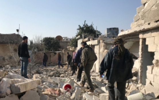 Tropas sirias bombardean túneles usados por yihadistas al sur de Damasco