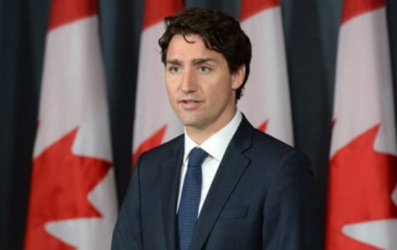 Vivir sin miedo, pide Trudeau a canadienses tras atropellamiento masivo