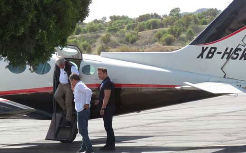 Presenta el PRI queja ante el INE para investigar a López Obrador por el uso de aeronave