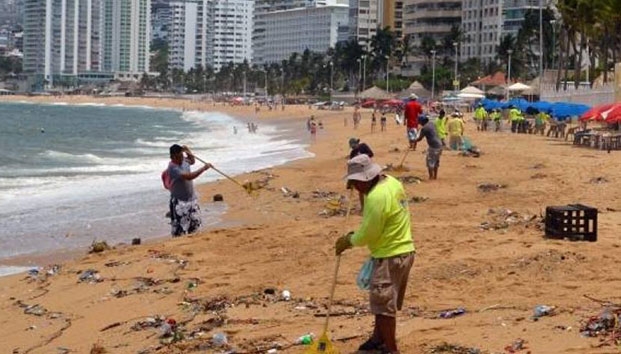 Recolectan 4 mil toneladas de basura en playas de Acapulco