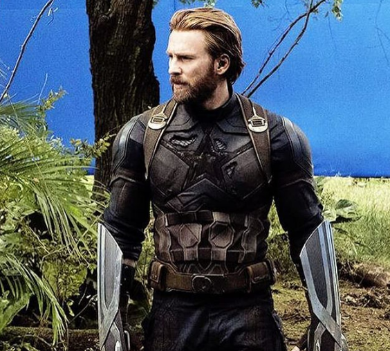 Chris Evans protagoniza memes por cambio de “look”