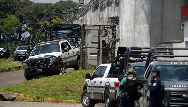 Detienen a director de penal de Veracruz luego de motín