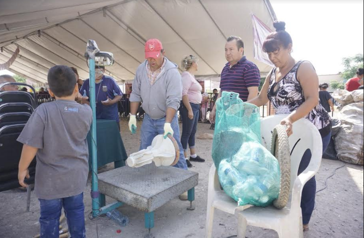 Recolectan 8 toneladas de basura
