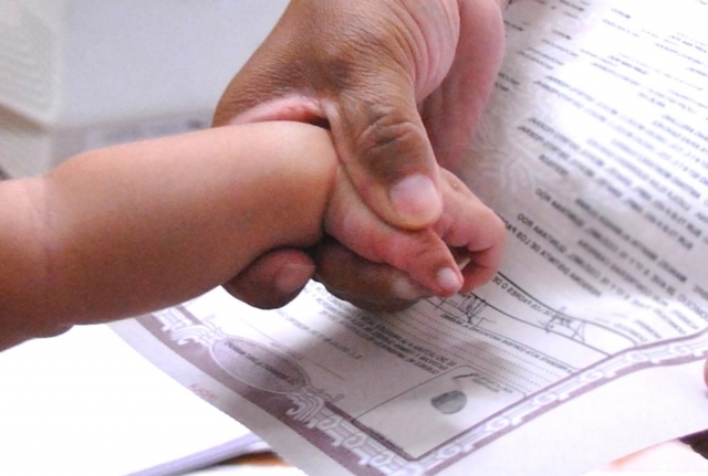 Registran a dos bebés con los nombres “Kardaschian” y “Uber” en México
