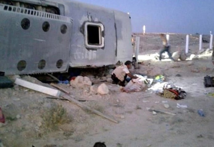 Localizan a familiares de menores lesionados en volcadura de carretera San Pedro-Cuatro Ciénegas