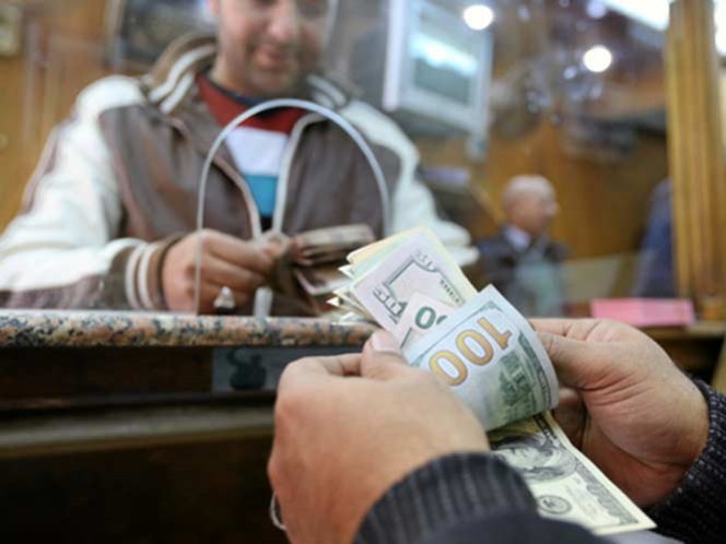 Dólar abre alza, se vende en $19.48 en bancos