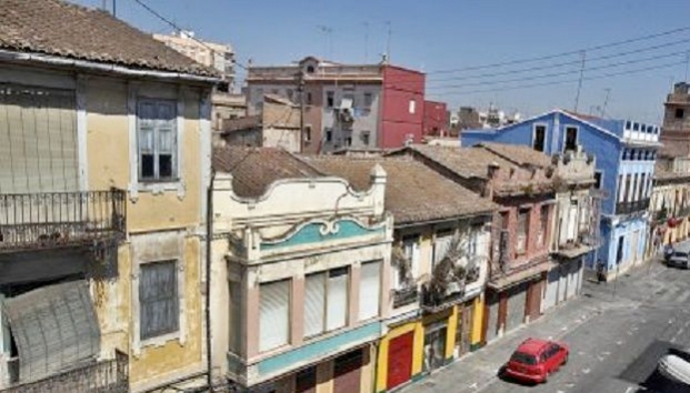 Descubren cadáver de su vecina 4 años después