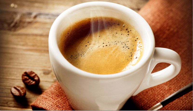 Sin relación consumo de café y deterioro físico en adultos mayores