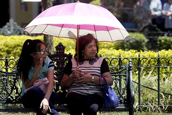 Habrá calor extremo en ocho estados del país este martes