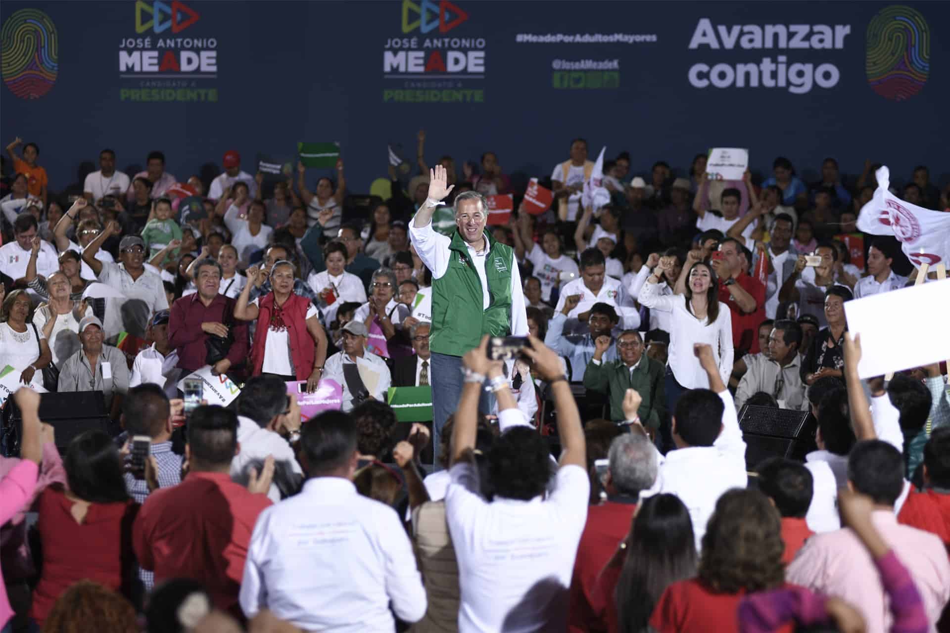 Reconoceré a los maestros con ingresos dignos: José Antonio Meade