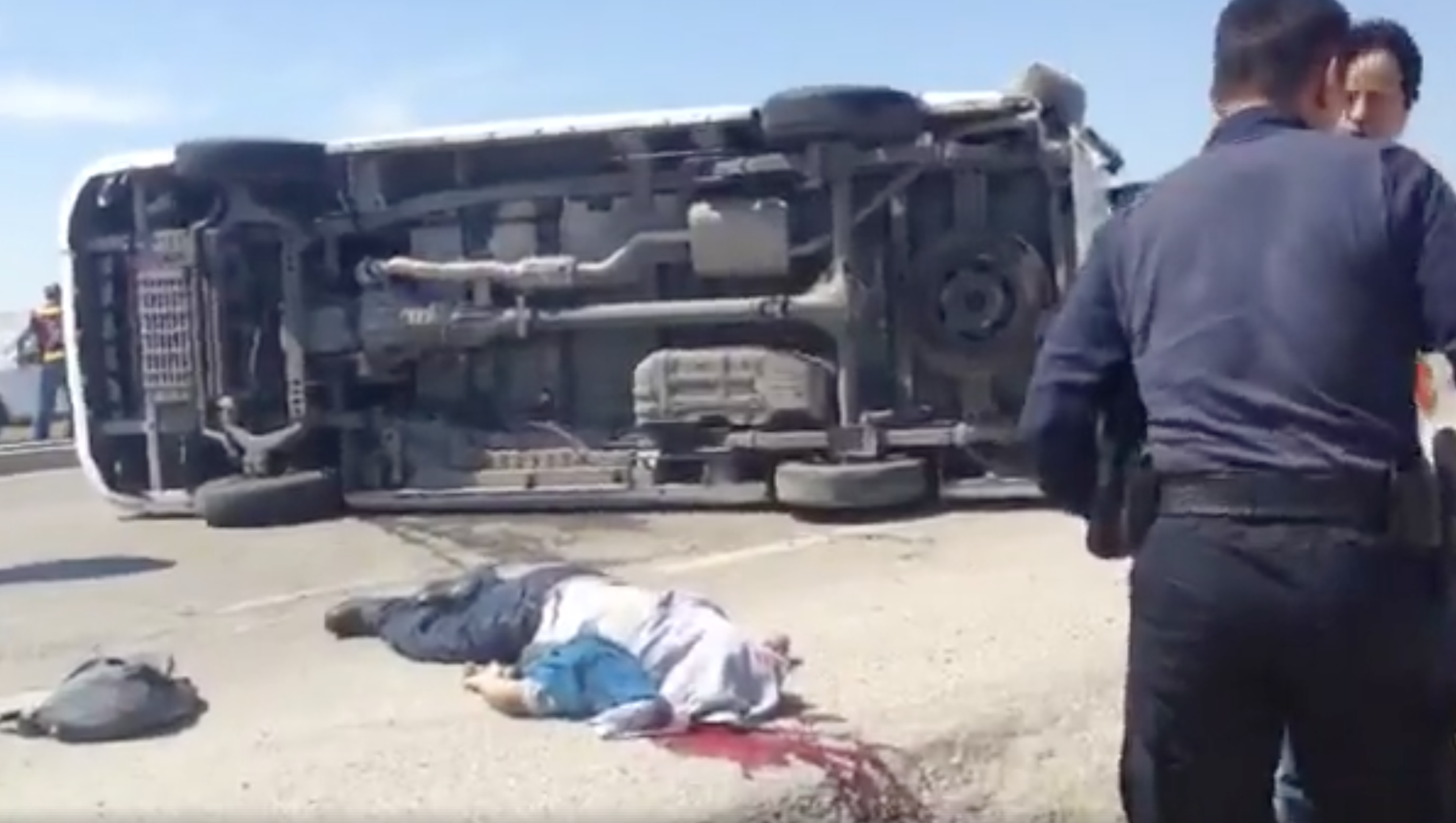 Choque-volcadura deja un muerto <br>y varios heridos en Piedras Negras