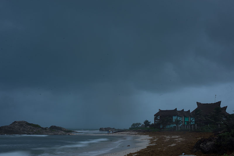 Vigilan formación de depresión tropical en el Pacífico