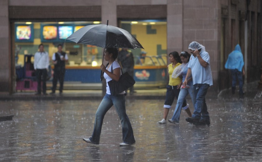 Prevén lluvias de ligeras a fuertes en zona noreste del país