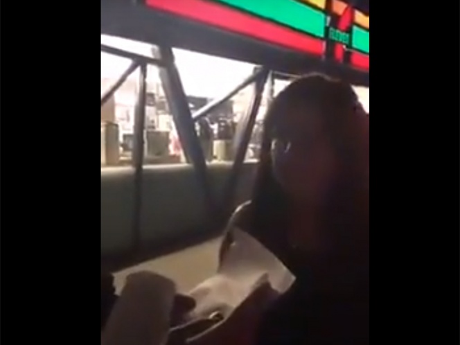 VIDEO: Así detuvieron a la esposa de ‘El Mencho’ afuera de una tienda