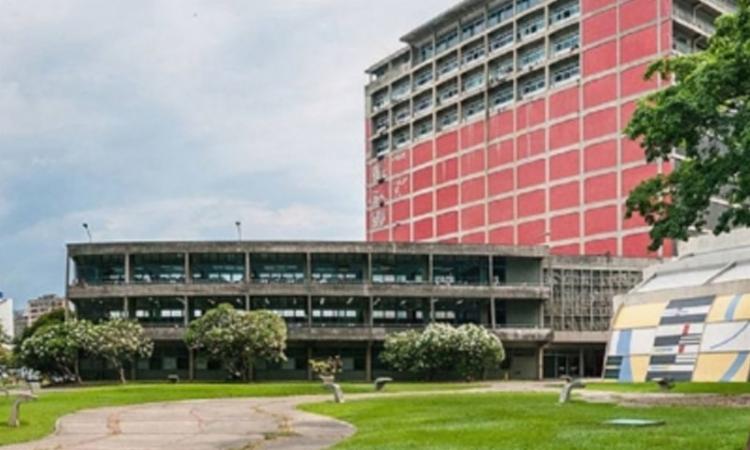 Universidades venezolanas en bancarrota; académicos inician paro